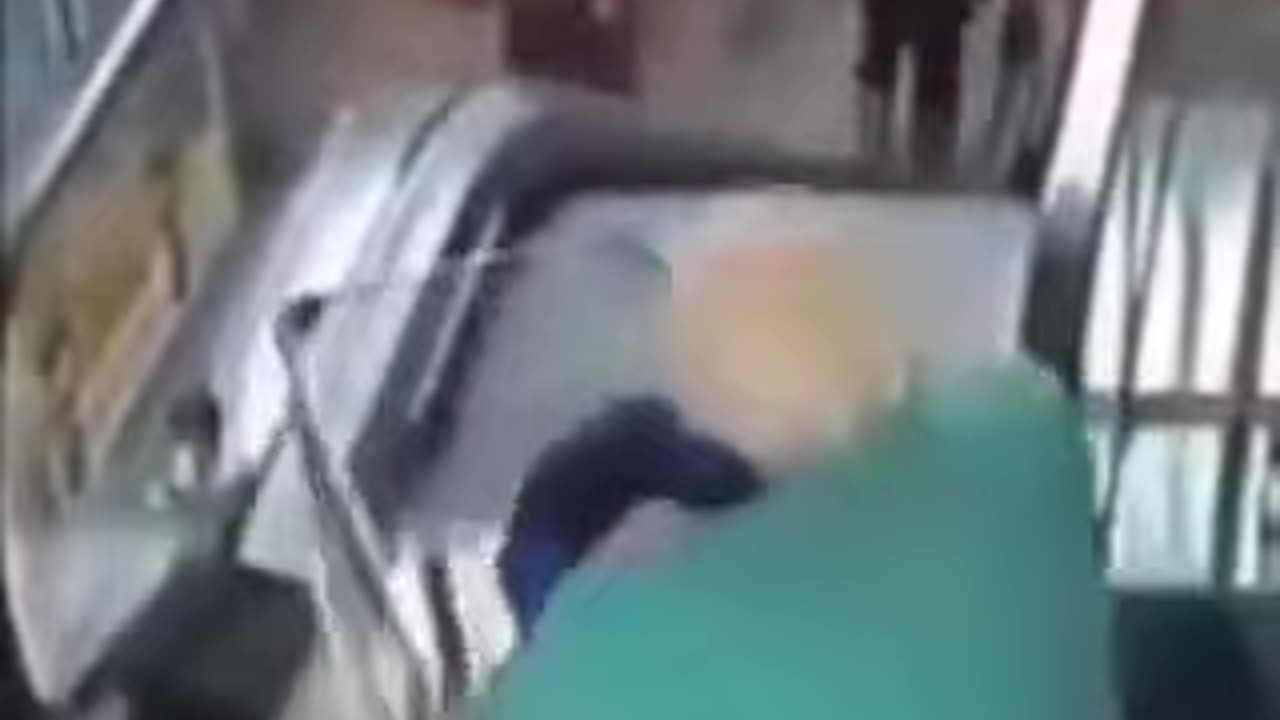 How to front flip down a escalator tutorial!!!