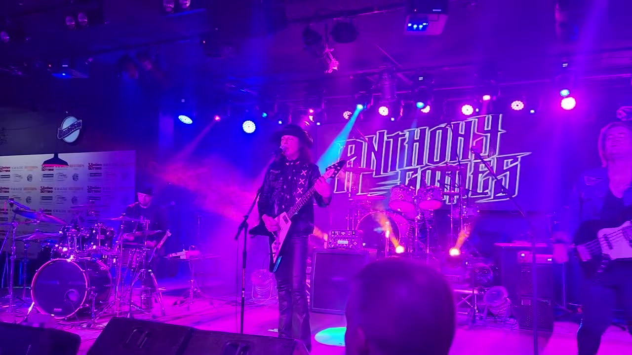 Anthony gomes ( live)