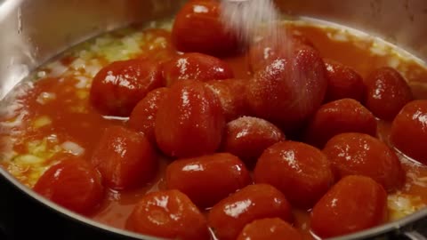 Italian Spaghetti Sauce with Meatballs by Nicole
