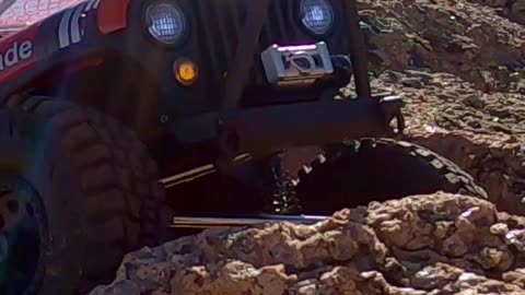 Axial SCX 10 III JEEP CRAWL! ...so COOL!