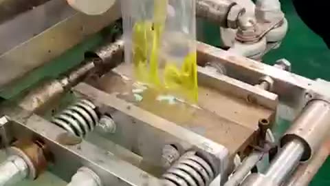Amazingly Fast Lubrication Oil Liquid Filling Machine – Boost Efficiency Like Never Before!