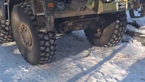 Ukrainian Self-Propelled Howitzer Firing On Russian Positions