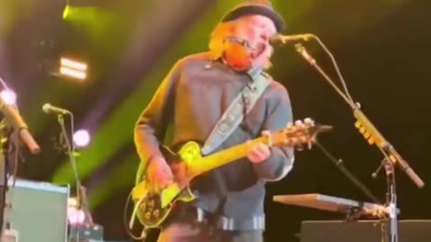 Leftist Crank Neil Young Performs New Song: "If You’re a Fascist, Get a Tesla“