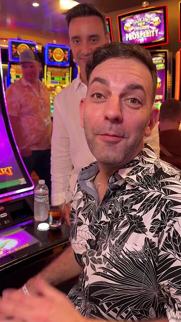 My first time EVER getting the Dazzle feature on Mystery of the Lamp🤩💸