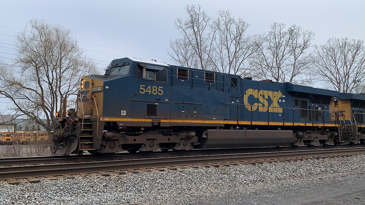 Lightning Fast CSX Train part 10 Key Train opens the door