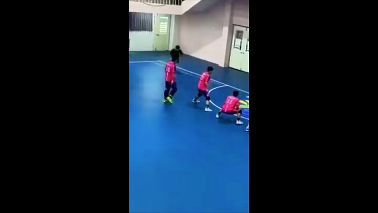 WTF are these insane moves ?? 🤯