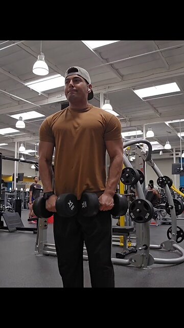 Shoulder workout today #gymtok #gear #steroids #notnatty #preworkout