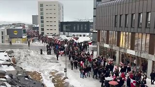 Nutrida protesta en una ciudad de Groenlandia contra las amenazas de Trump