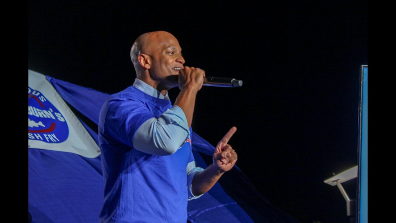 Govs. Walz, Moore in S. Carolina Fire Up Rumors of 2028