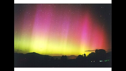 Beautiful Northern light of yellow and pink tone.