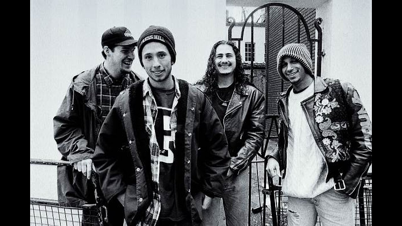 Rage Against The Machine - Bombtrack
