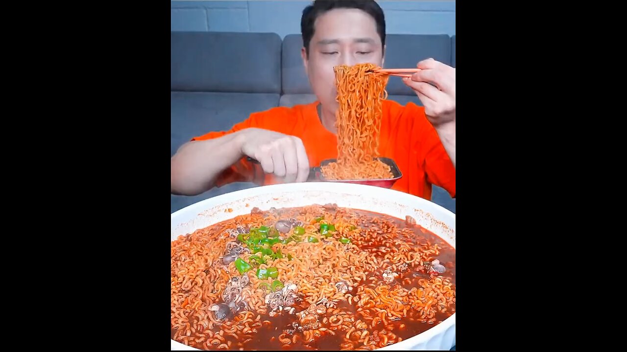 Hot ramen + instant noodles #spicy