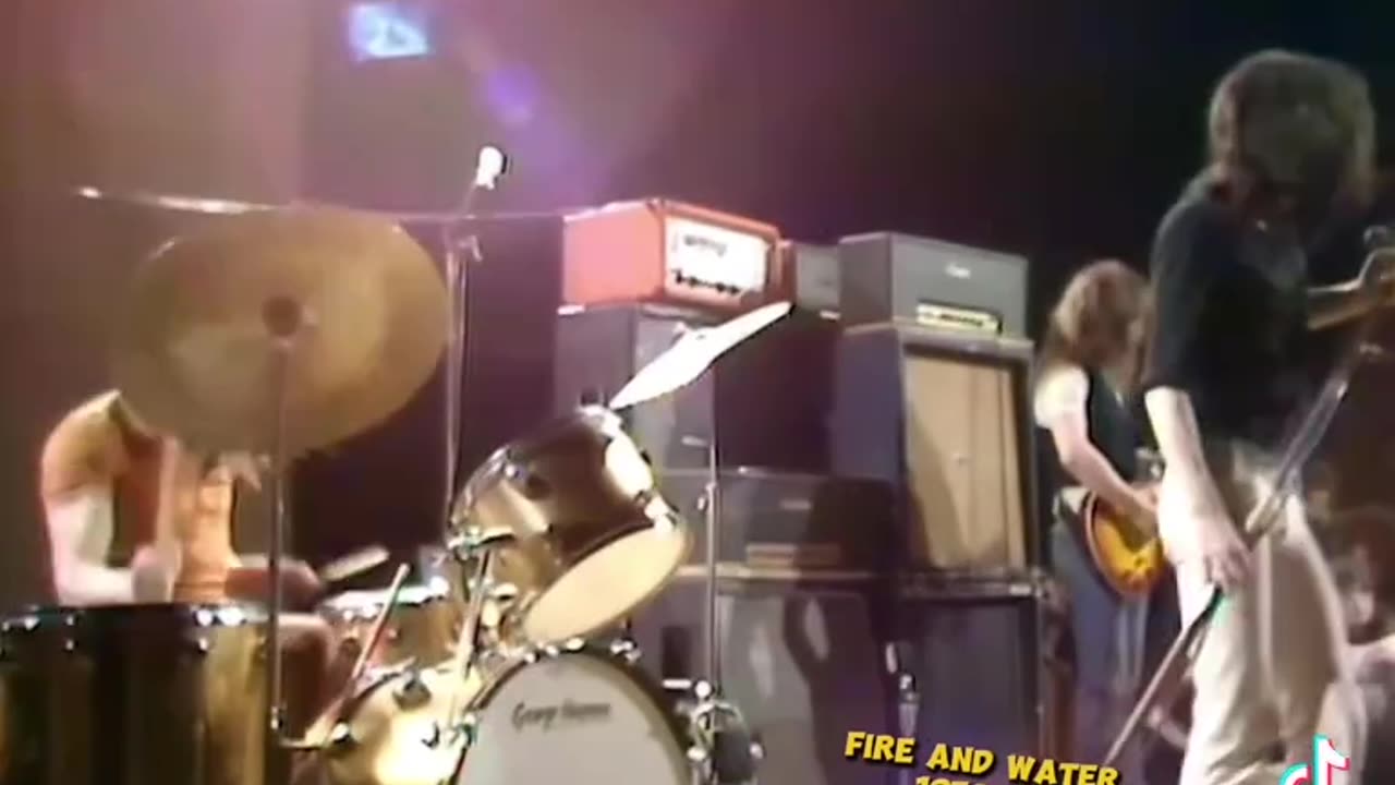 Mr. Big ~ FREE ( Live ) { Paul Rogers /Simon Kirk } **