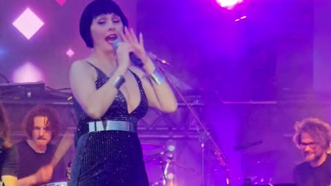 Tatiana Okupnik: Do nieba, Do piekła Pod Wspólnym Niebem