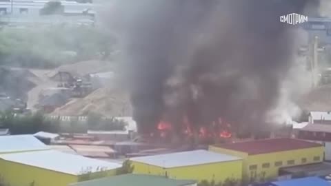 🔥 Industrial zone on fire in Kotelniki near Moscow
