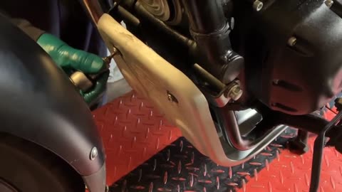 Royal Enfield Meteor 350 – Engine Guard / Bash Plate Install