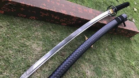 Why Do Katanas Need Differential Hardening