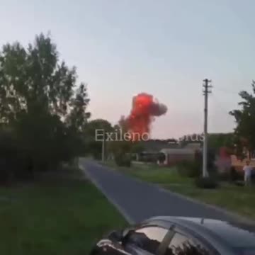 Russians in Kursk Film Incoming Drone Strike