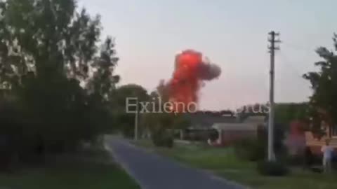 Russians in Kursk Film Incoming Drone Strike