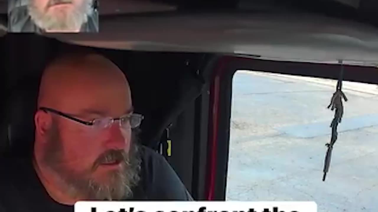 Foreign trucker caught SWITCHING company name and DOT numbers on his truck