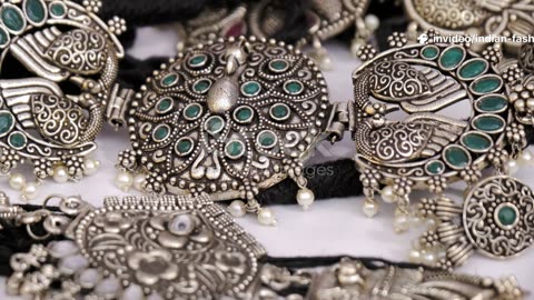 "Traditional Indian Outfits That Will Steal Your Heart | Simrae Lookbook 2025"