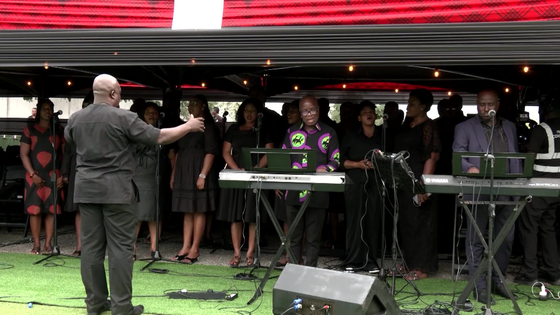 Memorial held for Ghana ministers killed in helicopter crash