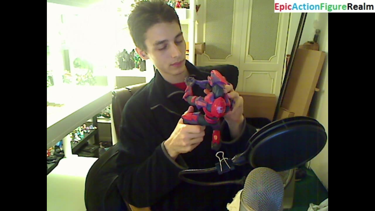 Unboxing The Halo 2 Red Armored Elite Action Figure