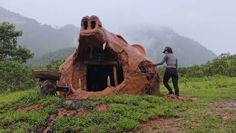 1 - 1 The girl built a safe shelter by herself during the big storm, with no water or food