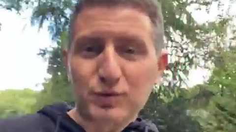 Епізод на заправці: паніка і намордники