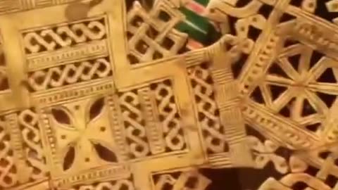 META MATERIALS FRAGTA!… ANTENNAS AND THEEIHOPIAN CROSS