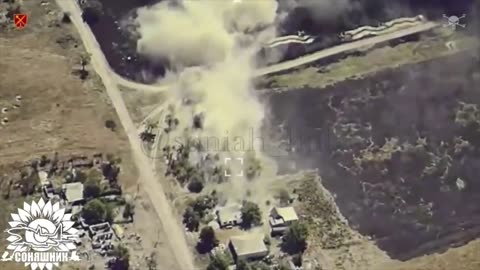 🇺🇦✈️💣 MiG-29 with 3 GBU-39 bombs strike Russian positions in Hrozove, Zaporizhzhia region.