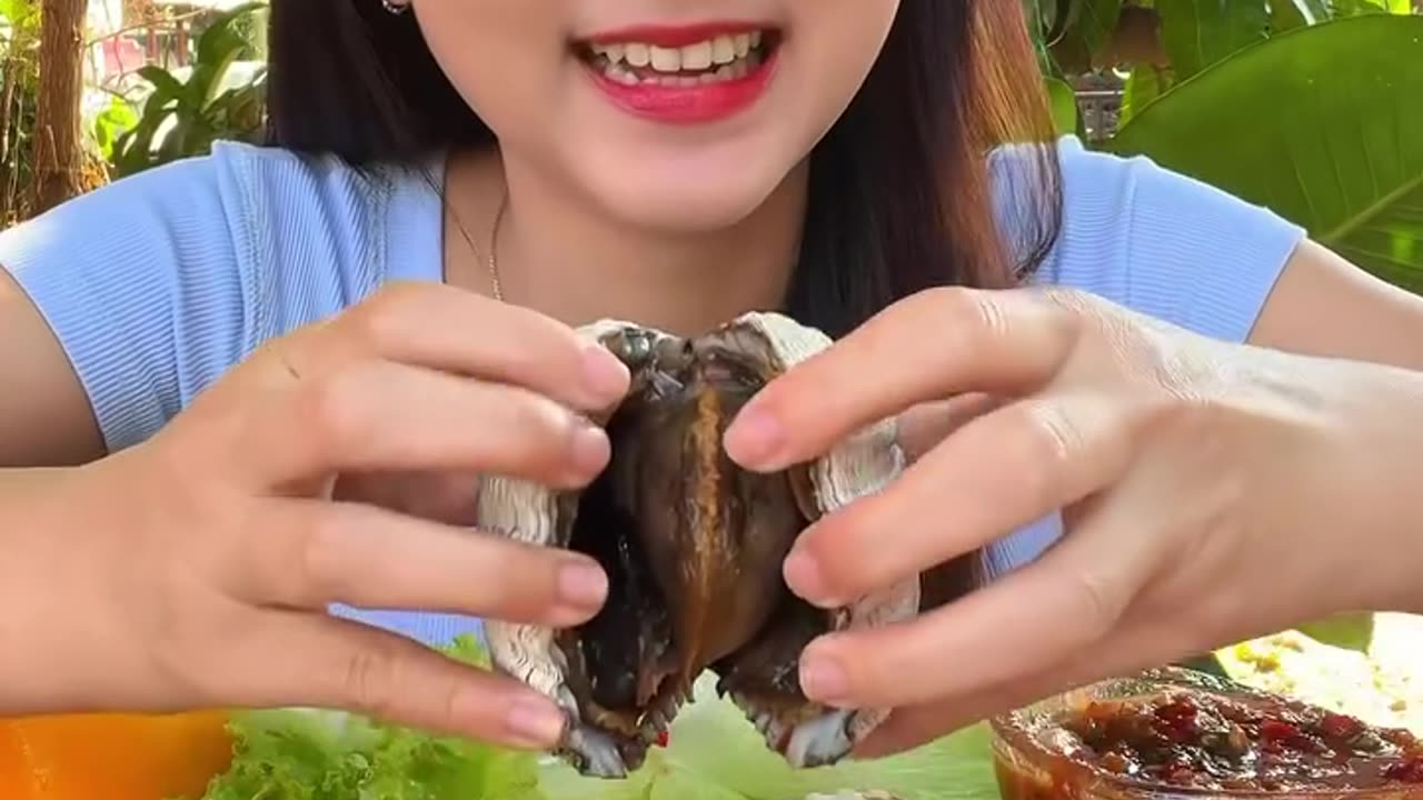 eat fine shellfish