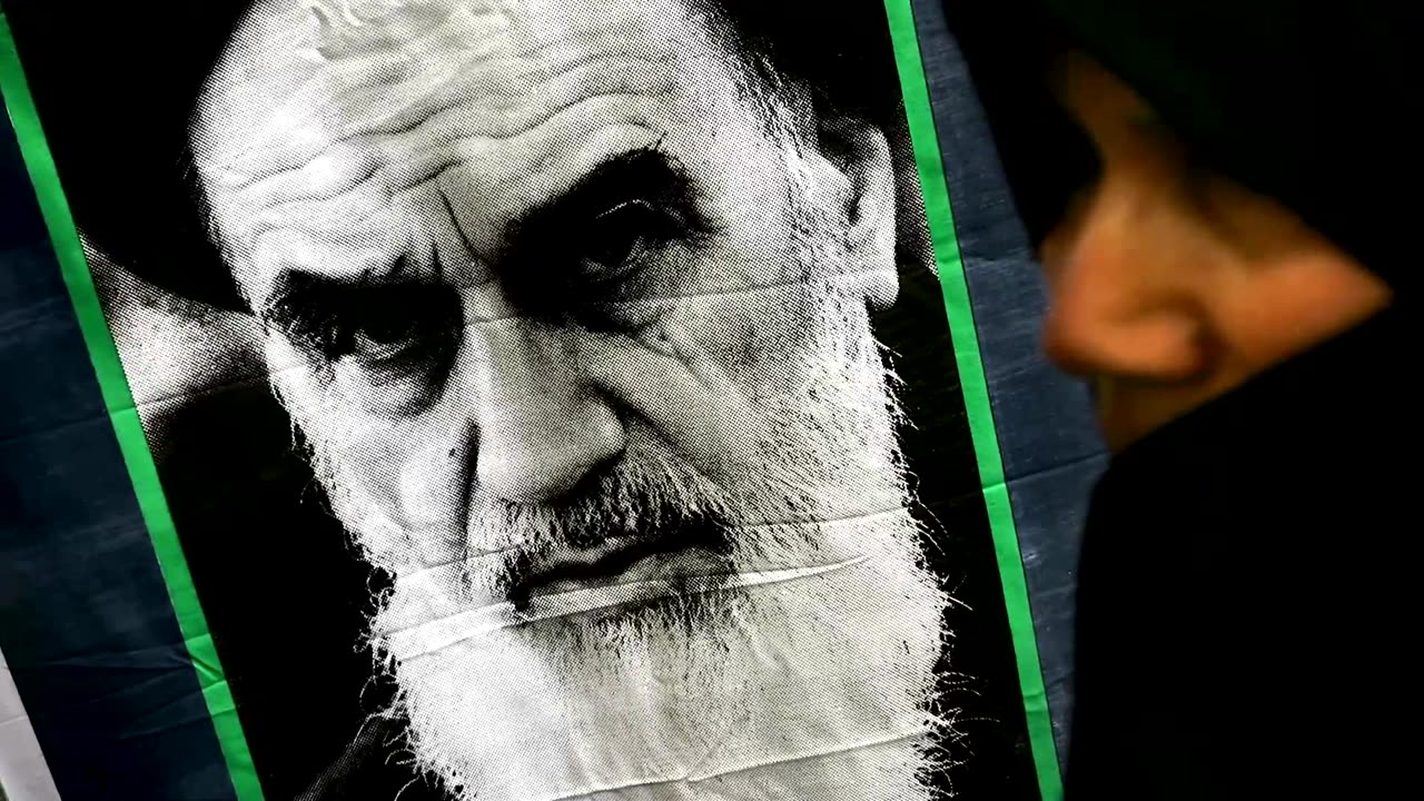 Assailant who stabbed author Salman Rushdie sentenced to 25 years