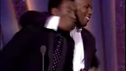 Eddie Murphy clowning with Mike Tyson #sammydavisjr #miketyson #eddiemurphy