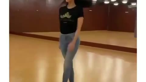 Beautiful girl viral dance video 28