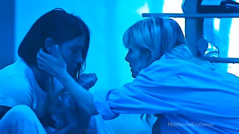 These Ladies Make HideOut To not Getting killed by killer