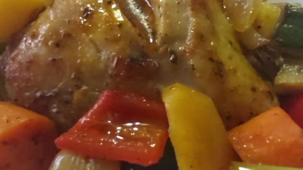 One Pan Chicken & Potatoes | FeelGoodFoodie | Mediterranean Baked Chicken Dinner. The Golden Balance