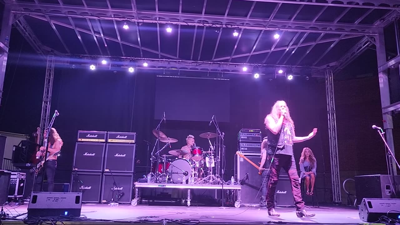 Sebastian Bach ( live )