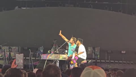 Stunning 24 hours after CEO of $1.5b tech firm appears to be caught out on Coldplay ‘kiss cam’