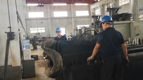 Unidirectional Tire Bead Wire Puller (Tire Debeader) in Action!