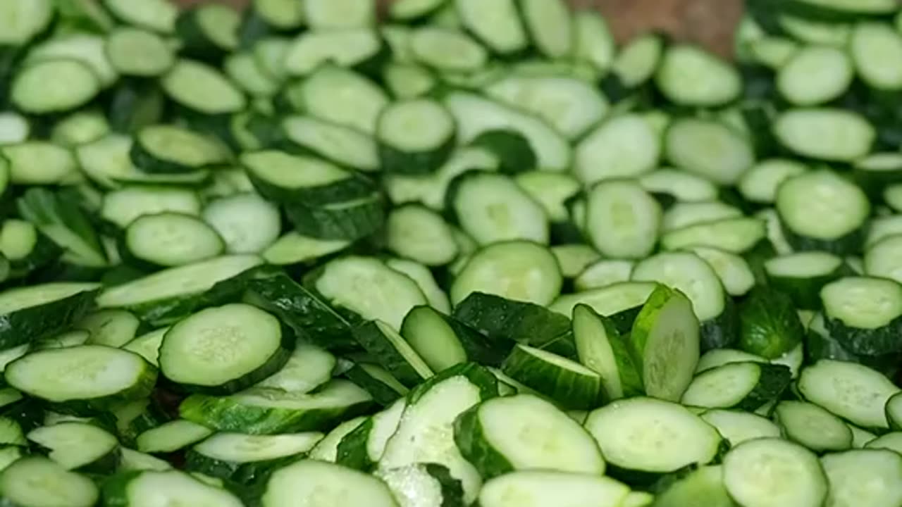 Cooking cucumber dishes