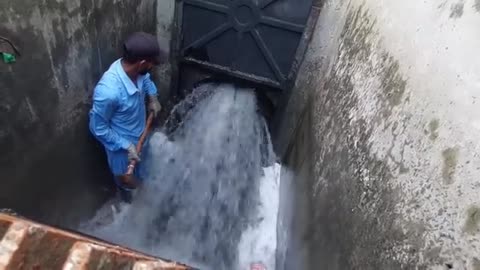 IRL - Biggest plug ever broken of 36 Sewer Disposal Pipe