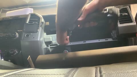 2022 Ford F350 - Cabin Air Filter Replacement