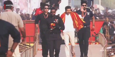 Ippo dhan correct ah suit ahudhu 🔥🔥🔥 #Thalapathy