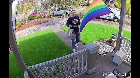 😂 HILARIOUS! 🚗 Uber Eats delivery driver takes extreme measures to sidestep the LGBTQ pride flag.
