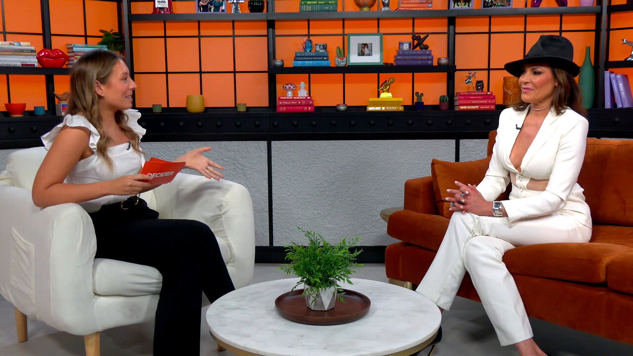 Luann De Lesseps Was "Flattered" To Have Two Men Fighting Over Her So Soon In 'Bravo's Love Hotel