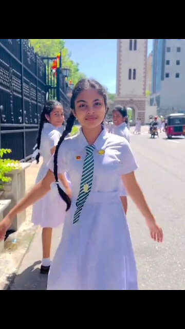 Sri Lankan teen school gril cute actions with shool kit 😍🔥