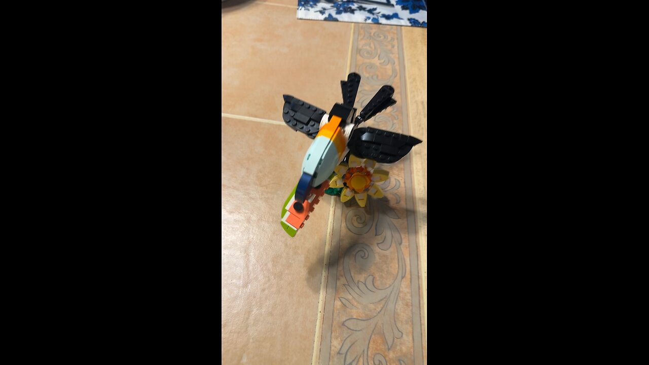Lego Tropical Toucan set