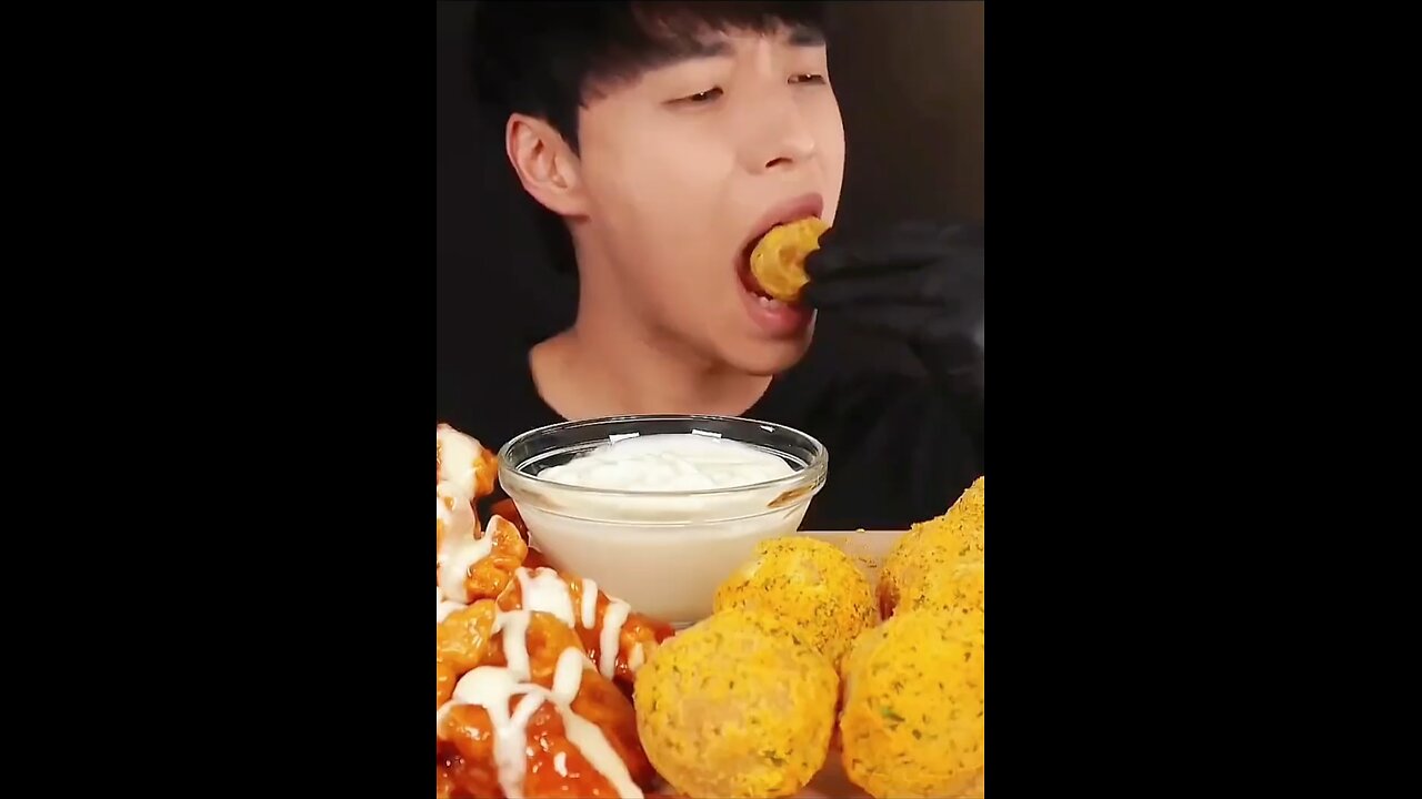 Immersive eating of tenderloin and cheese bacon