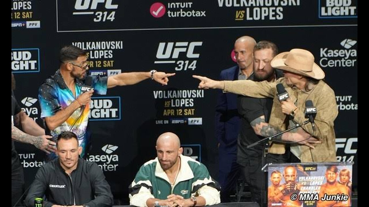 Diego Lopes & Yair Rodriguez's Heated Exchange at UFC 314 Presser!